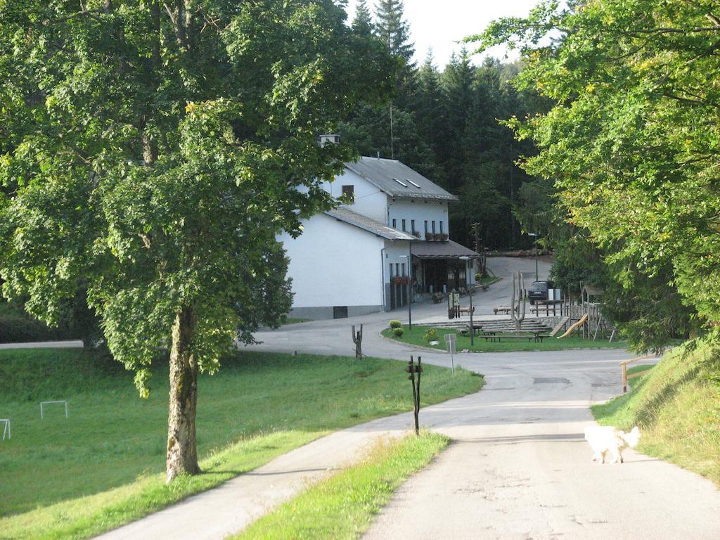 Hôtel Gostisce Masun Extérieur photo